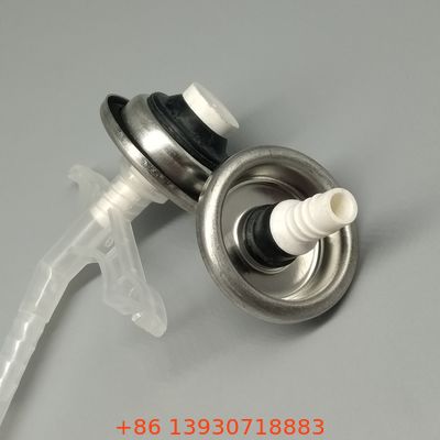 Valva de pulverização de espuma PU eficiente e de baixa pressão para kits de espuma de dois componentes com evacuação completa do produto e resíduos mínimos.