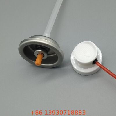 Válvula de pulverização WD-40 projetada para reparos automotivos e manutenção de máquinas