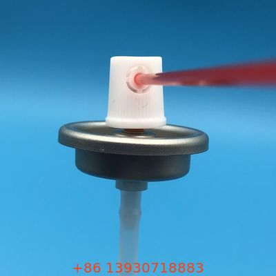 Válvula de aerossol para limpeza de carburador automotivo com controle de pressão estável