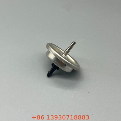 Válvula aerossol durável para reabastecimento de butano. Desempenho confiável para uso ao ar livre.